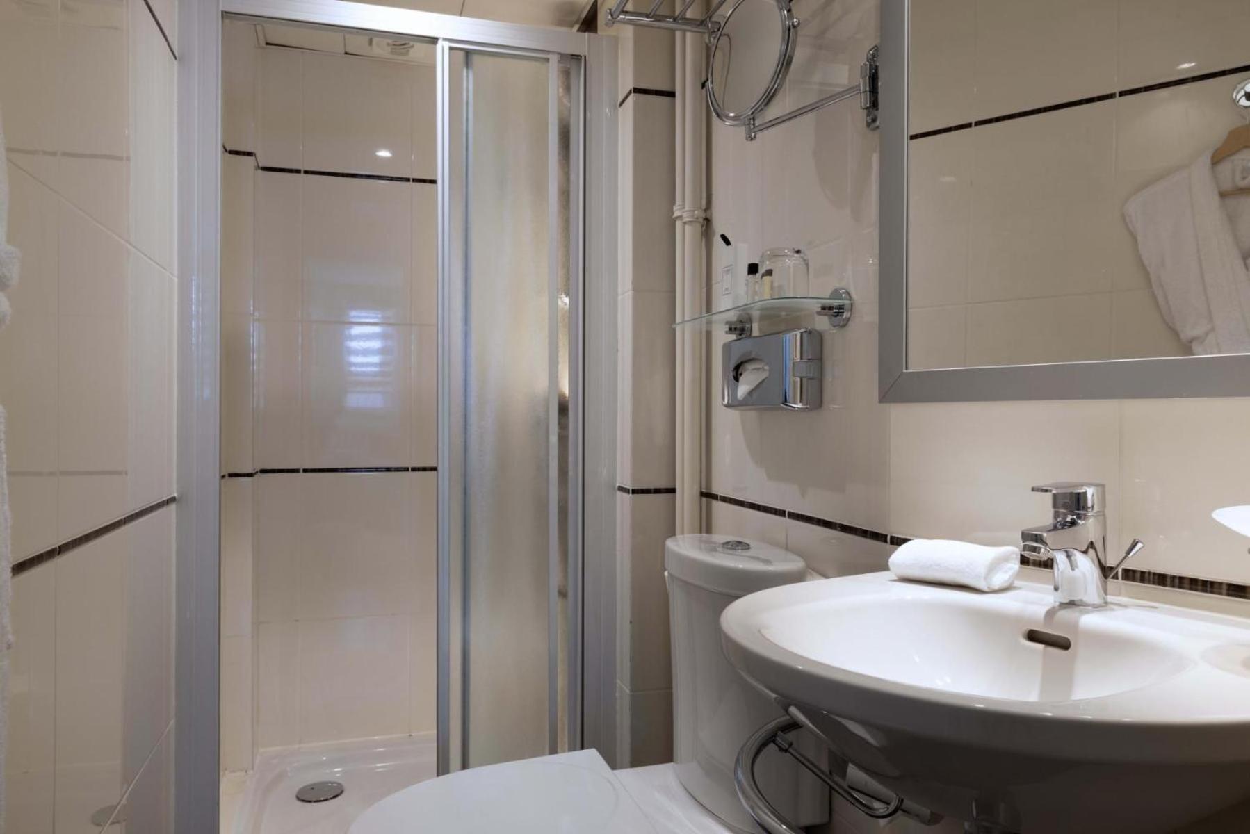 Hotel Elysees Bassano Παρίσι Εξωτερικό φωτογραφία