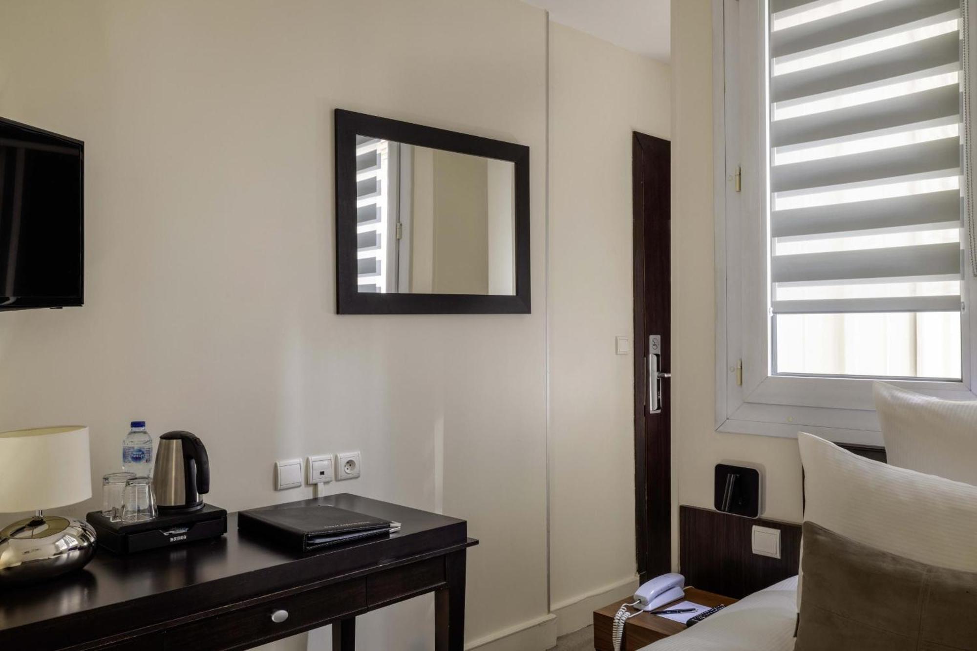 Hotel Elysees Bassano Παρίσι Εξωτερικό φωτογραφία